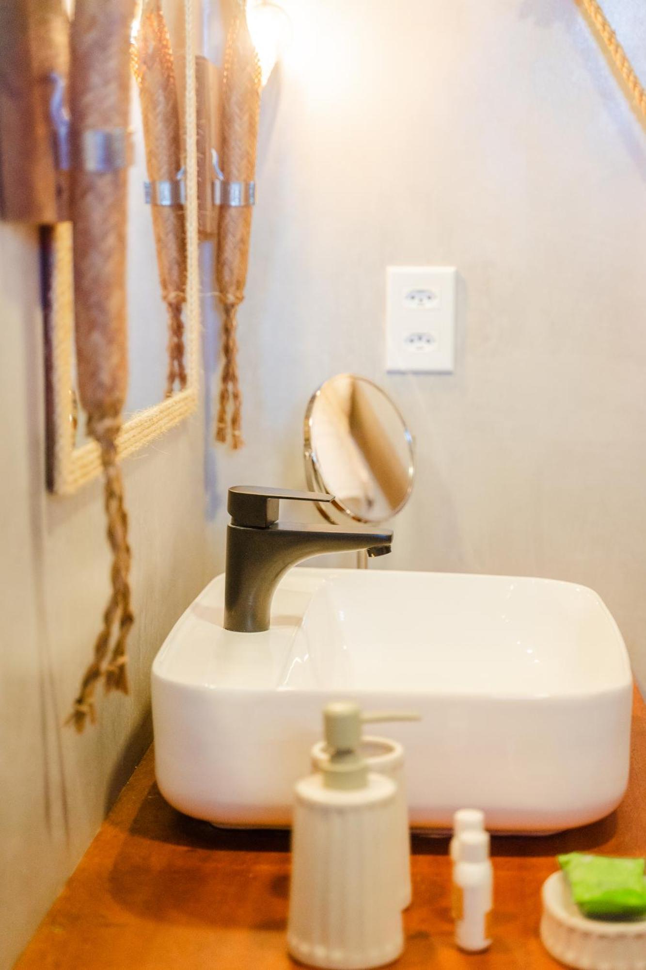 Vila Aty Lodge อาชินส์ ภายนอก รูปภาพ